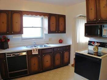 4th image of 2962 Oaklawn St