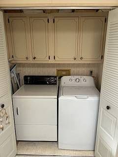 3rd image of 302 Bougainvillea Cir