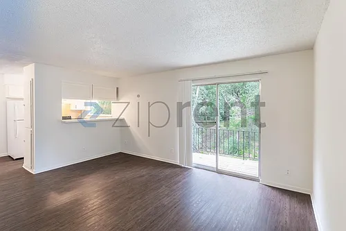 2906 Sweeney Ln Photo 1
