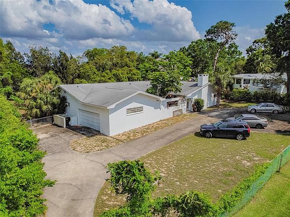 2nd image of 425 Craig Dr