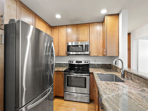 3rd image of 4651 Pico St APT 107