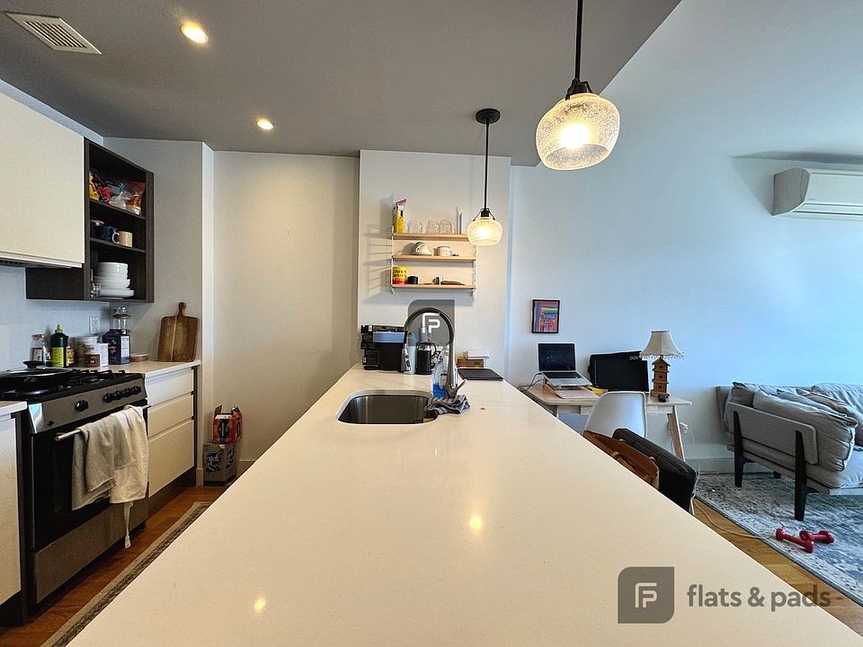 1st image of 740 Dekalb Ave #405