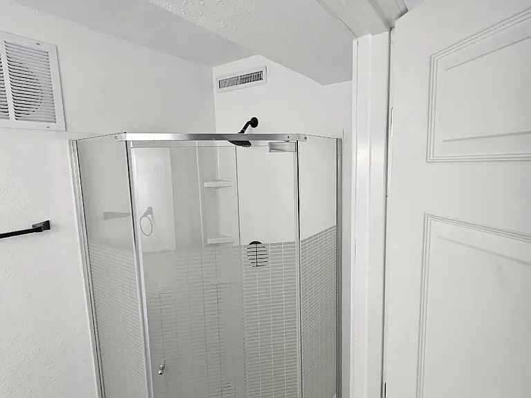 111 W State St #8 — Photo 2