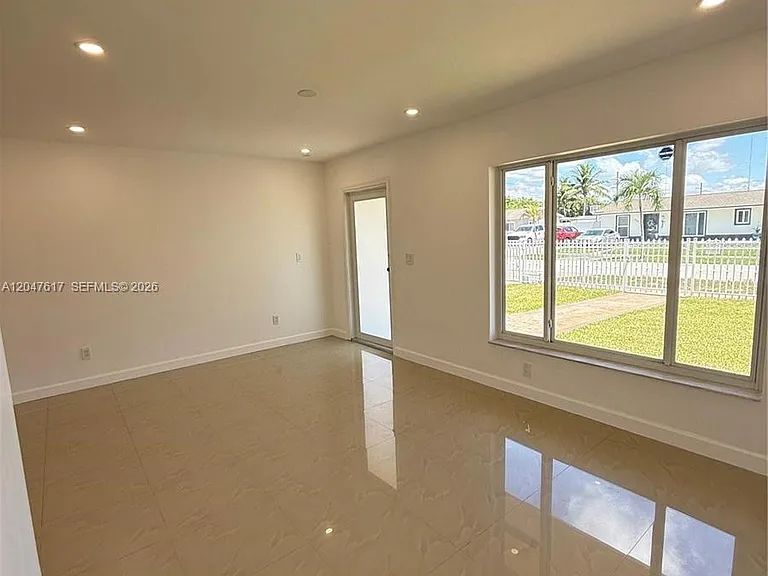4172 NW 201st St — Photo 3