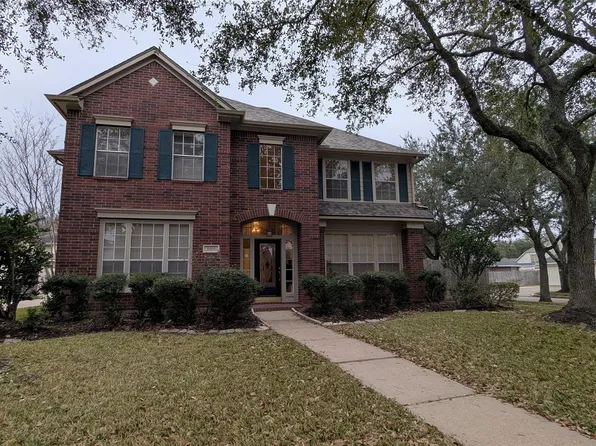 1902 Pepper Tree Ct, Sugar Land, TX 77479