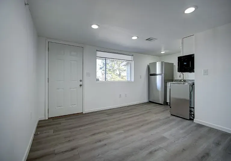 2608 S Laurel St #1 — Photo 7