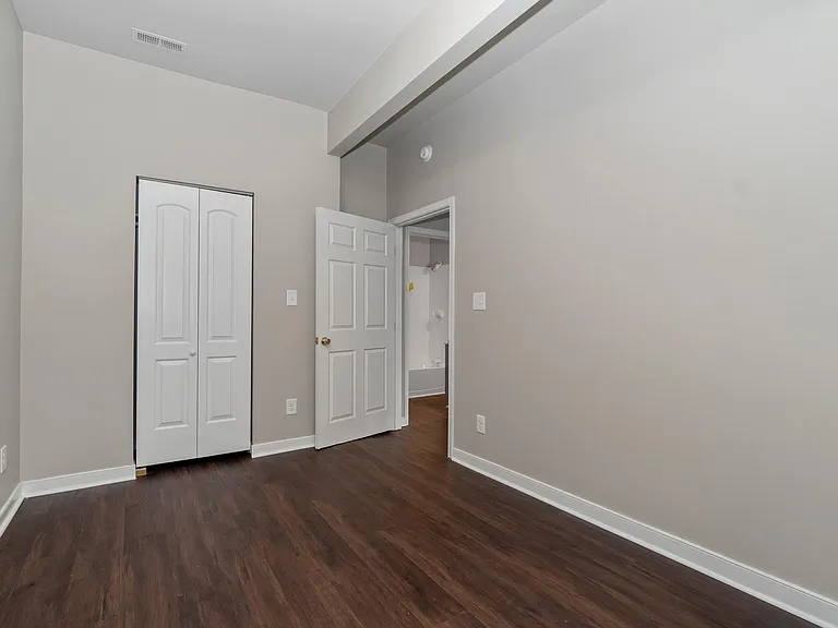 2413 Lamb Ave #4 — Photo 3