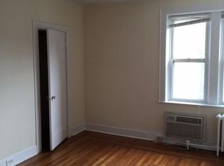 86 Grove St #1B, Stamford, CT 06901