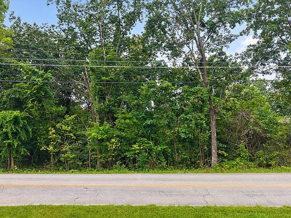 2nd image of 2830 Kell Rd