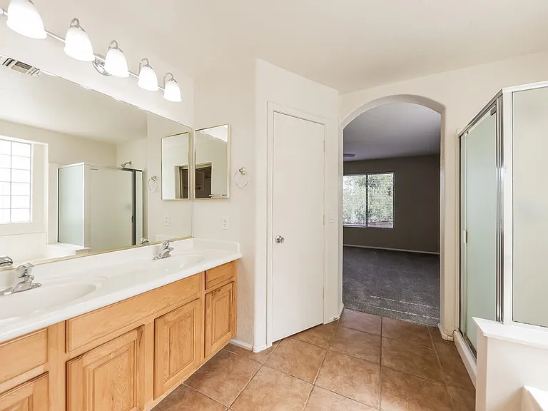 2319 W Running Deer Trl — Photo 13