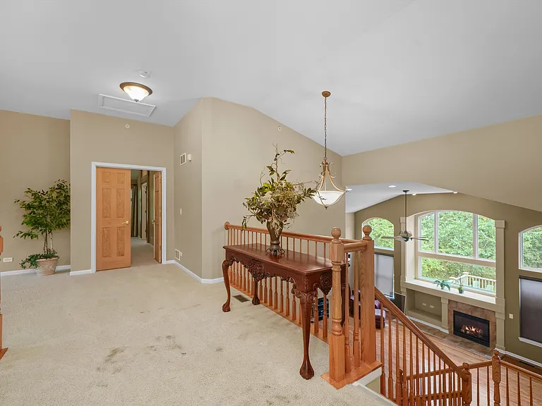 5670 Brentwood Dr — Photo 30