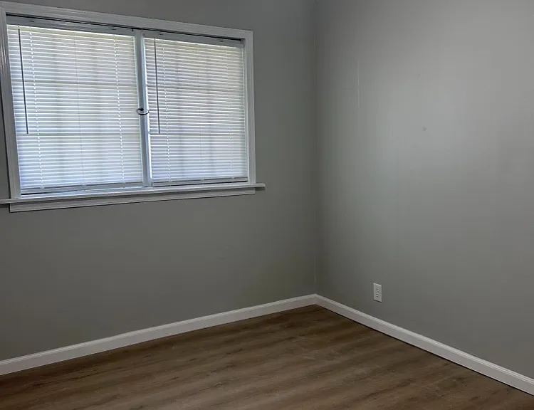 1517 Highpoint Ave — Photo 5