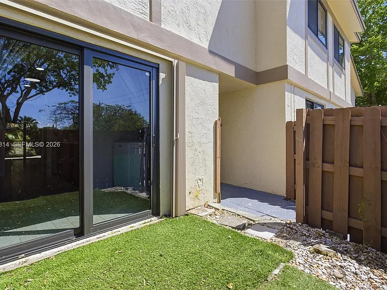 2950 NW 106th Ave #8 — Photo 26