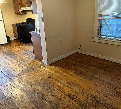 3rd image of 514 N Ashland Ave #1B
