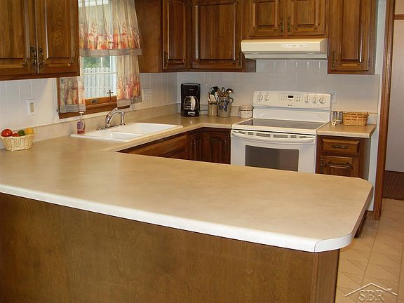 3rd image of 1175 Barbeau Dr