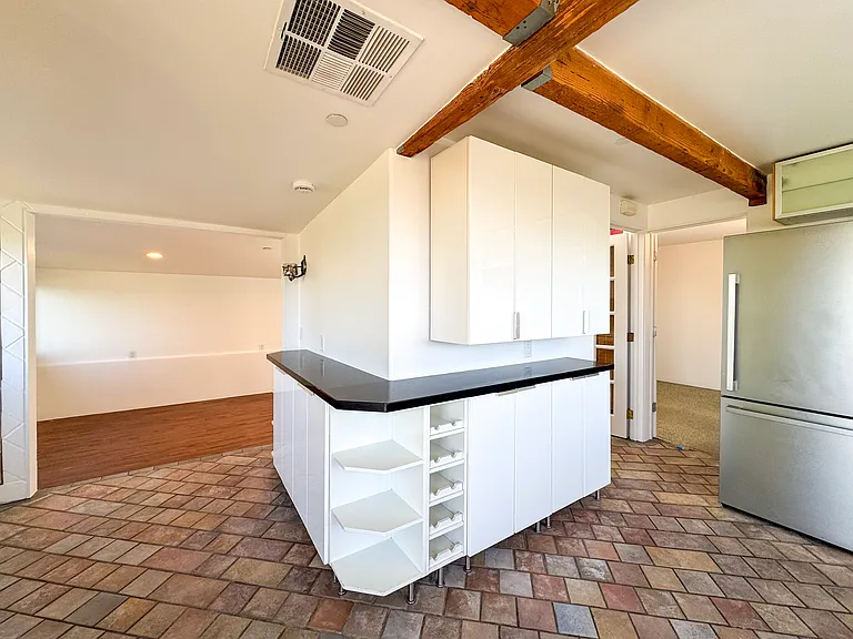 3050 Knob Dr — Photo 17