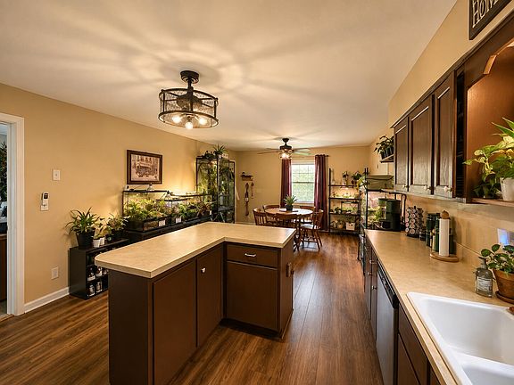 5th image of 803 W Morningside Street