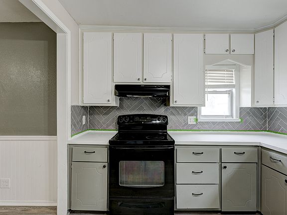 2nd image of 4012 Pine Ave #A & B
