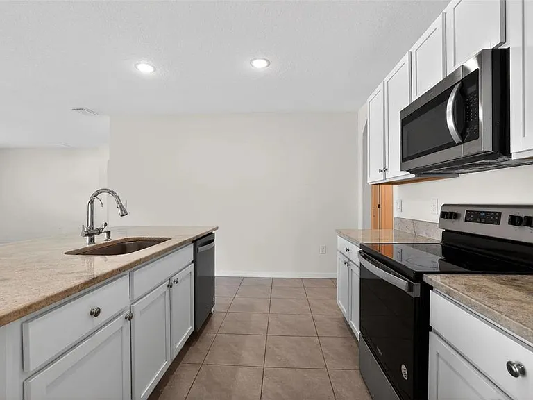 34211 Jasper Stone Dr — Photo 10