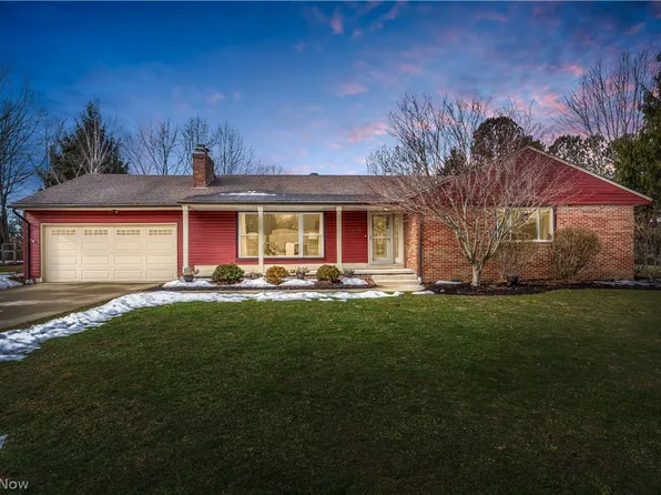 6598 Meadow Farm Dr, Hudson, OH 44236