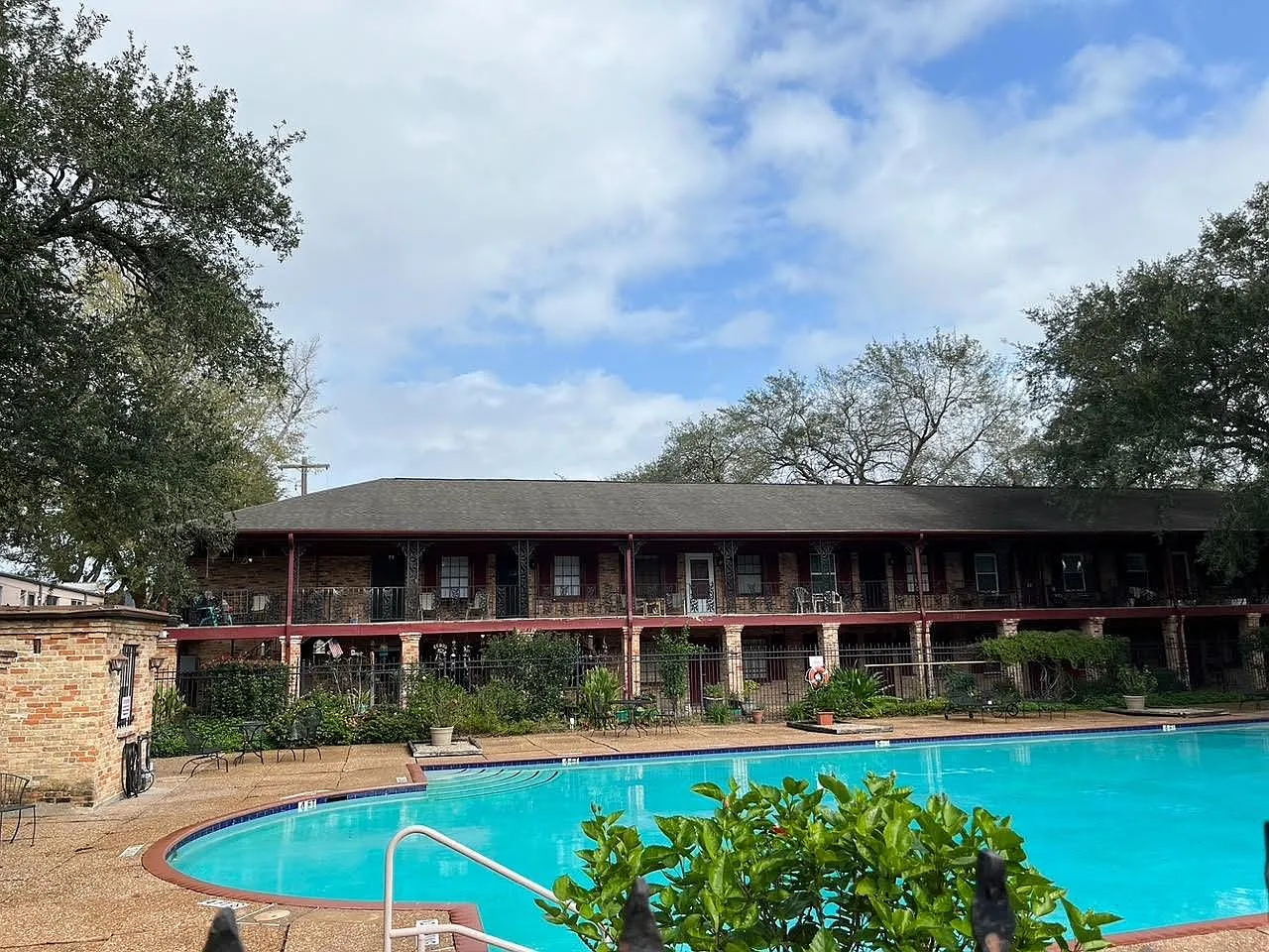 1 bed, 1.0 bath, 500 sqft, $850 — Photo 1