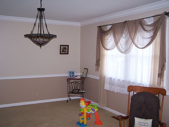 4th image of 1518 Starling Dr