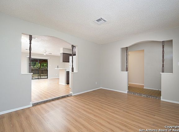 4th image of 8303 Shoal Creek Dr