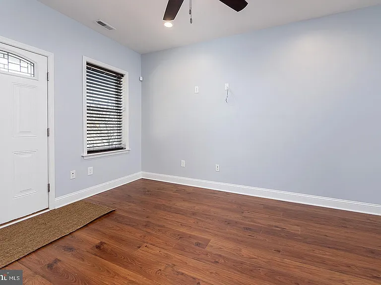 120 Grove St — Photo 7