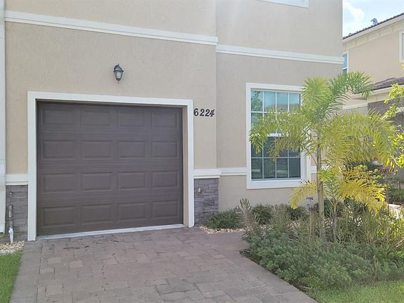 3rd image of 6224 SE Portofino Cir