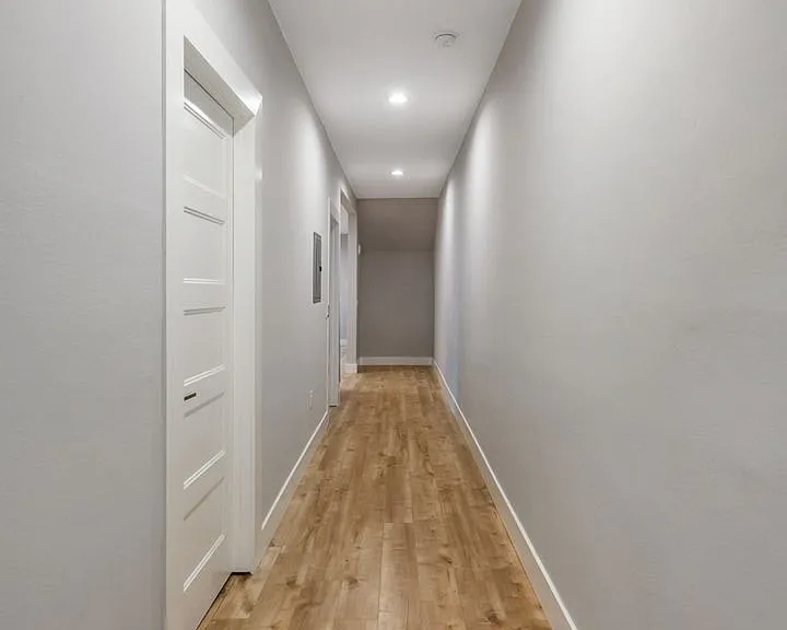 Beautiful 2 bedroom in Echo Park/Silver Lake with parking! **2 weeks off the rent — Photo 11