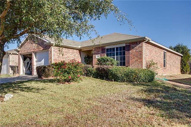 1st image of 109 Pinecrest Dr