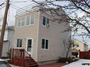 5 John St, East Rockaway, NY 11518