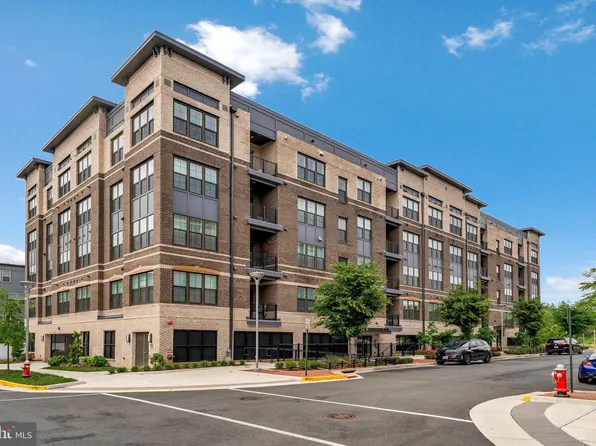 2320 Field Point Rd Unit 4-405, Herndon, VA 20171