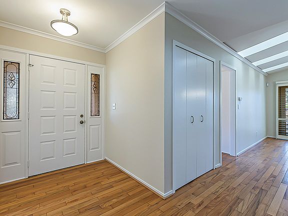 3rd image of 5492 Parkgrove Rd