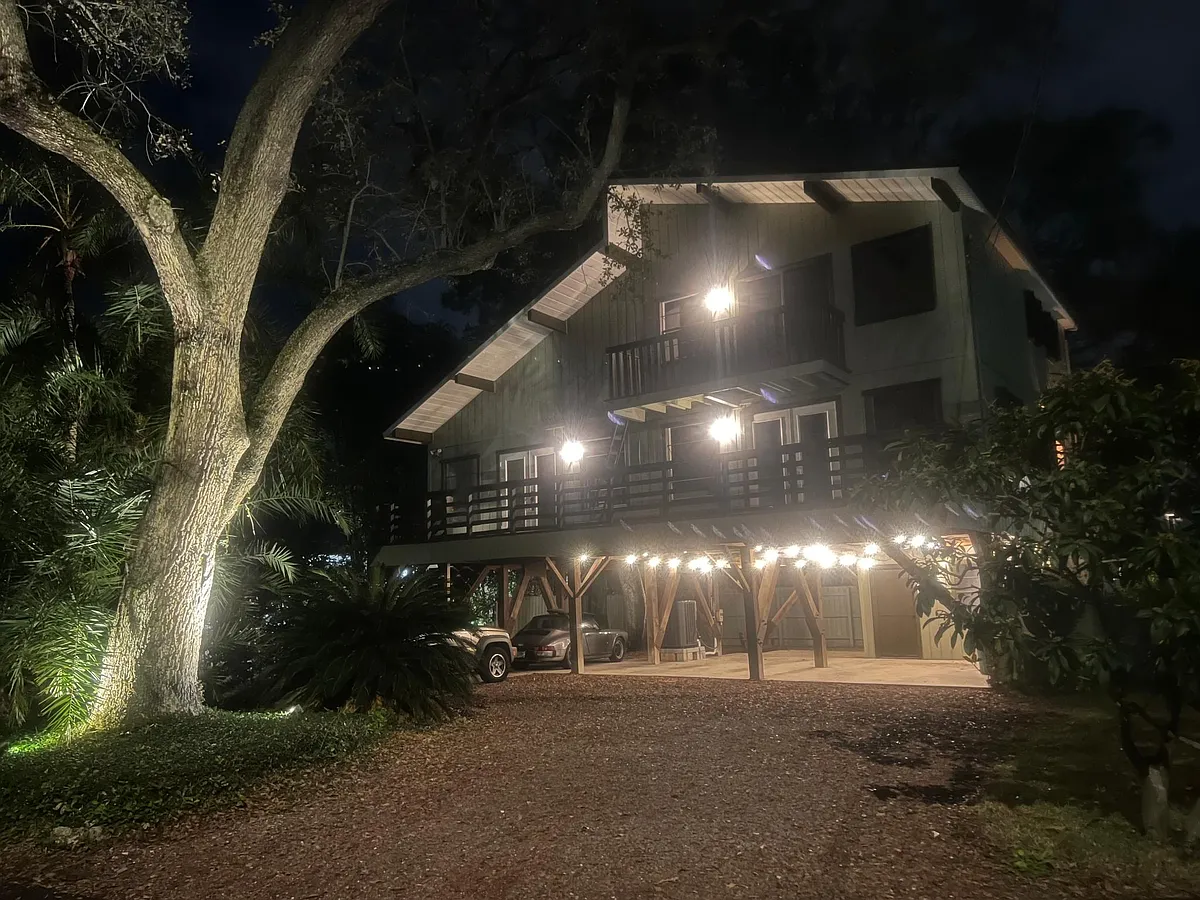 Treetop nights - 5301 W Lipscomb St