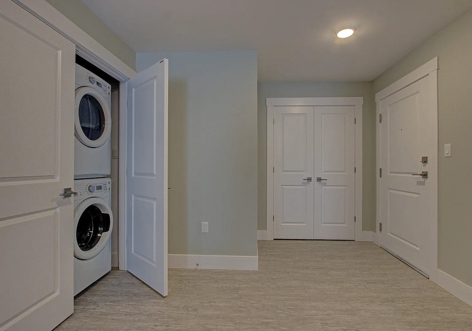 2 bed, 1300 sqft, $1,875 — Photo 4