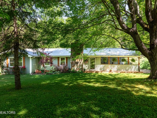 4527 E Scenic Dr, Gatlinburg, TN 37738