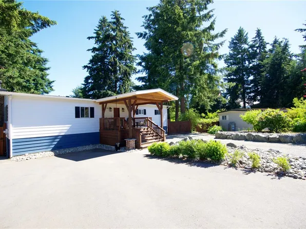 2424 Armstrong Cres, Nanaimo, BC V9P 9E6