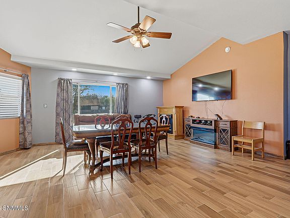 3rd image of 208 Diamondback Dr