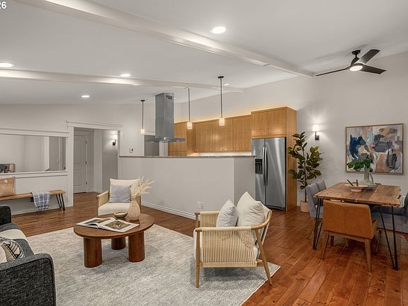 4th image of 2755 SW Fairmount Blvd
