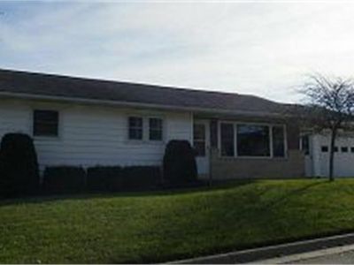 511 Cleveland St SW, Cascade, IA, 52033