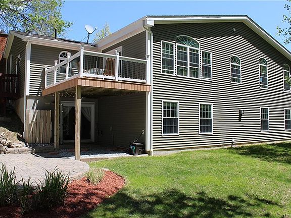 3rd image of 34 Faye Ave