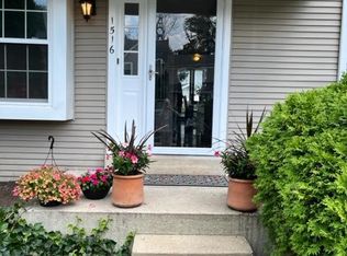 1516 Cranberry Dr, Norristown, PA 19403