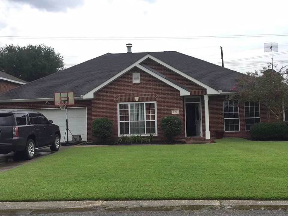 1st image of 902 McDaniel Dr