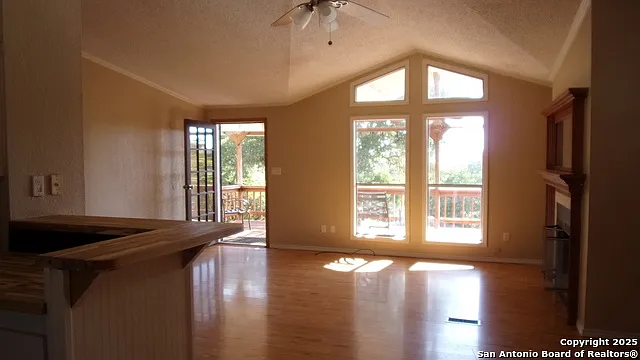 252 Sir Winston Dr — Photo 7