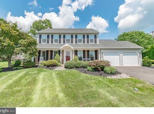 1596 Marie Cir, Warrington, PA 18976