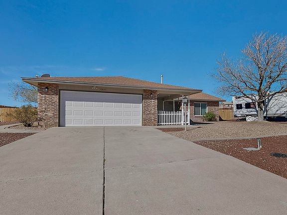 4th image of 4640 Aqua Marine Dr NE