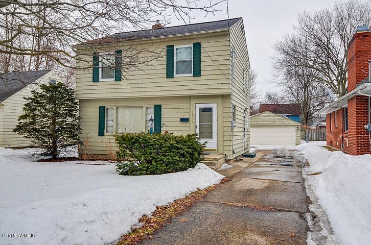 1st image of 2534 Martin Ave SE