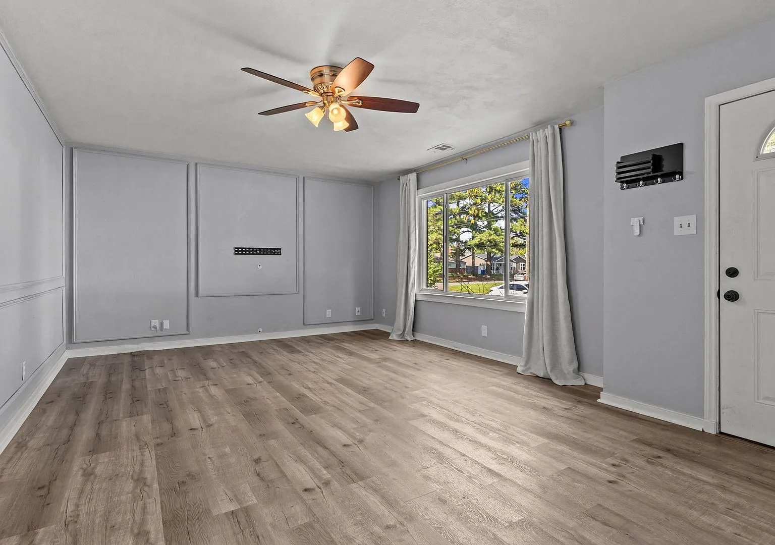 3-Bedroom Ranch Home — Photo 3
