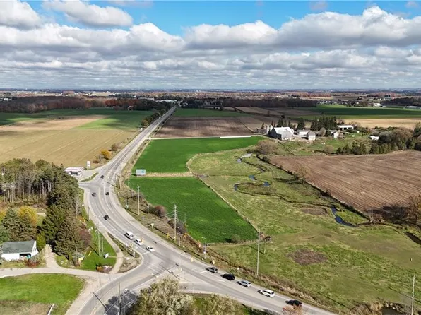 926 King St N, Woolwich, ON N2J 4G8